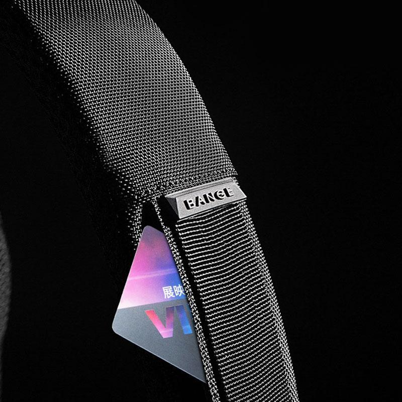 Wasserdichte Schultertasche mit USB-Ladeanschluss