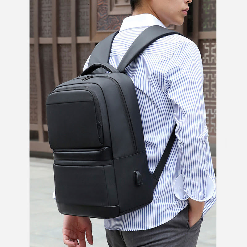 Sanfter Rucksack für Männer mit USB-Ladefunktion, große Business-Laptoptasche