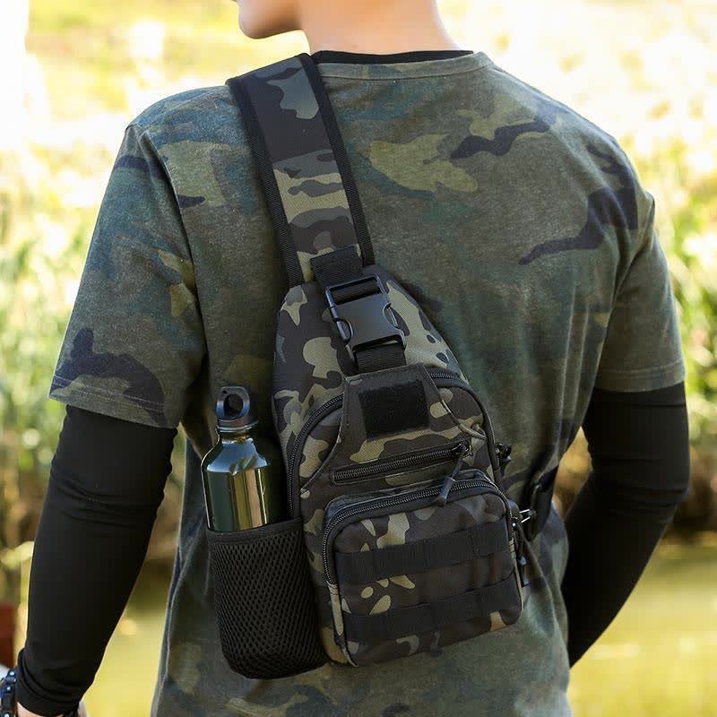 Taktische, militärische, leichte Schultertasche mit mehreren Taschen und USB-Ladeanschluss