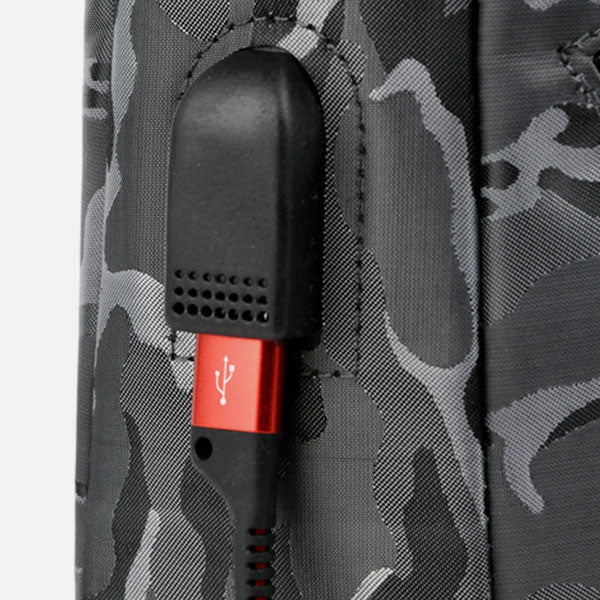 Wasserdichte, großvolumige Sling Bag Umhängetasche