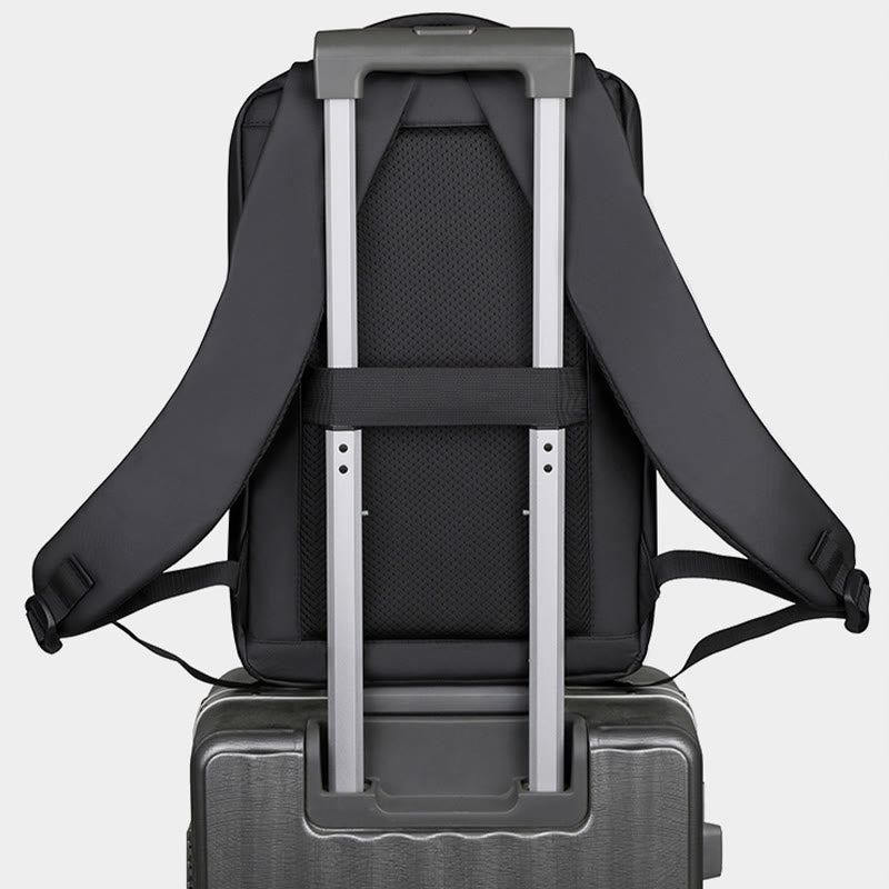 Sanfter Rucksack für Männer mit USB-Ladefunktion, große Business-Laptoptasche