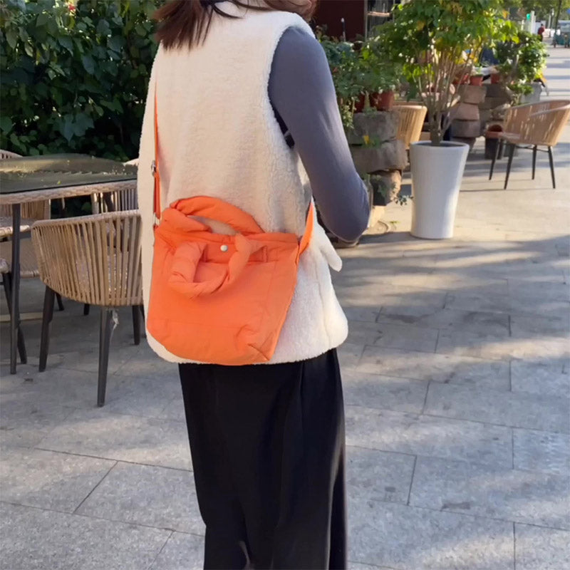 Leichte, gesteppte Handtasche für Damen, große, weich gepolsterte Umhängetasche