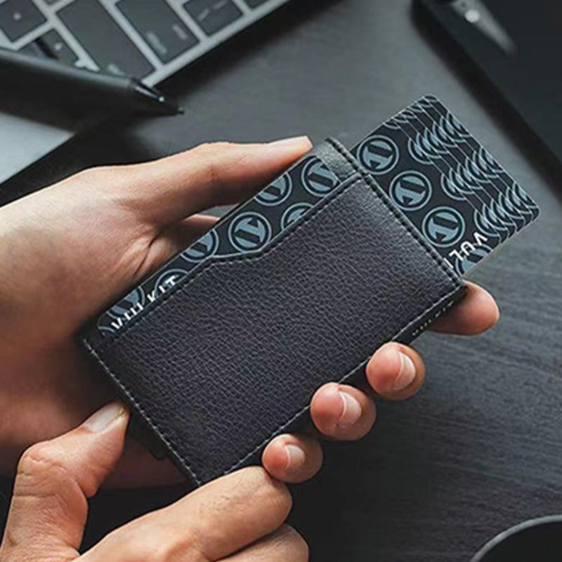 Handgefertigter Pop-Up-Kartenhalter aus echtem Leder mit RFID-Blockierung