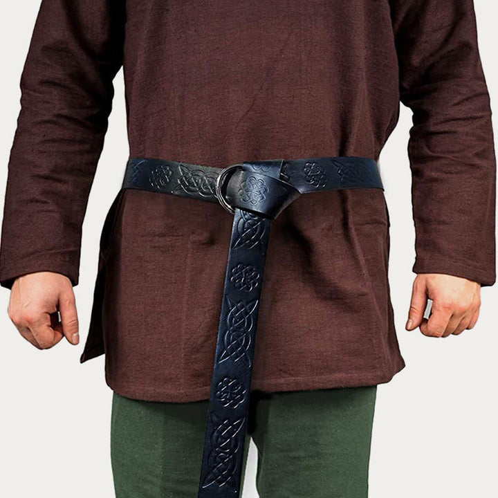Mittelalterliches Schwertholster, geprägter Gürtel, Ritterholster aus Leder und Legierung