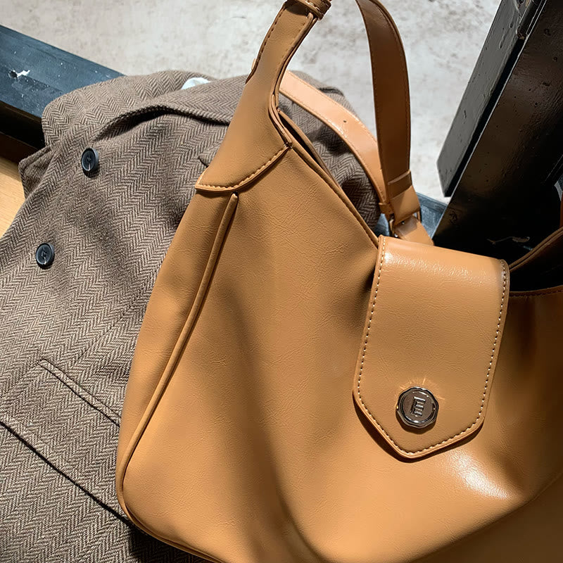 Minimalistische Ledertasche, einfarbig, breite Schnalle, Umhängetasche für Damen