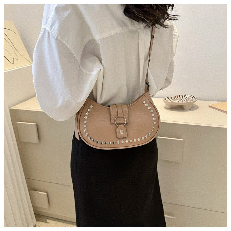 Nieten-Umhängetasche für Damen, minimalistisch, Punk, klassische Geldbörse