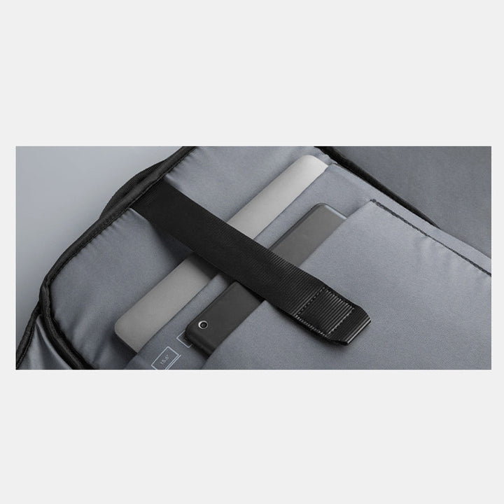 Zusammenklappbarer, wasserdichter, stahlsicherer Reiserucksack mit USB-Ladeanschluss
