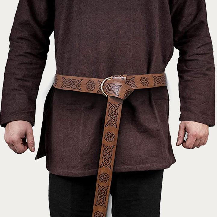Mittelalterliches Schwertholster, geprägter Gürtel, Ritterholster aus Leder und Legierung