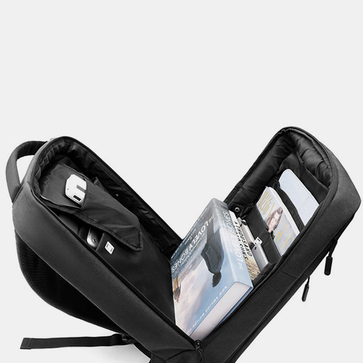 Wasserdichter Rucksack mit mehreren Taschen und USB-Ladefunktion