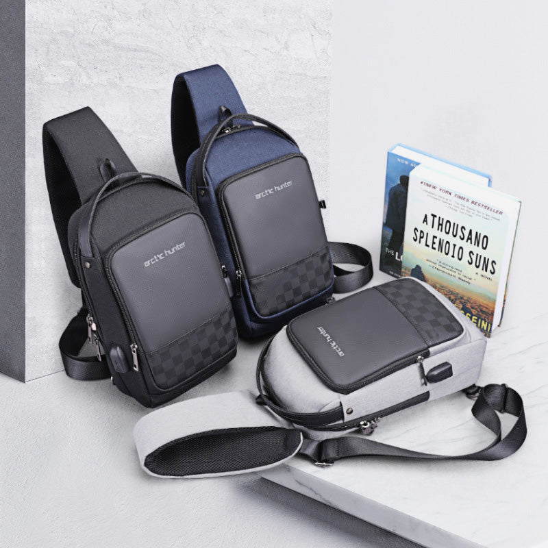 Große, diebstahlsichere, wasserdichte Schultertasche mit USB-Ladefunktion