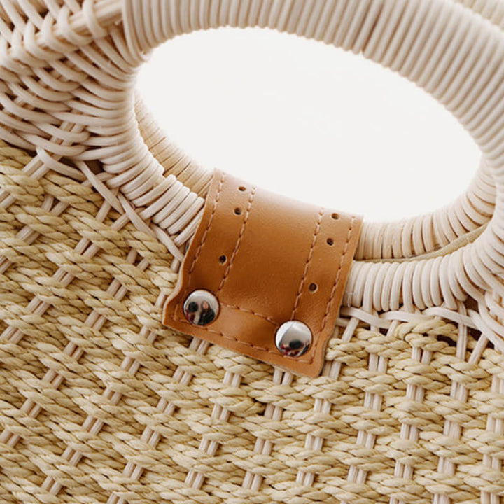 Lässige, runde Rattan-Handtasche