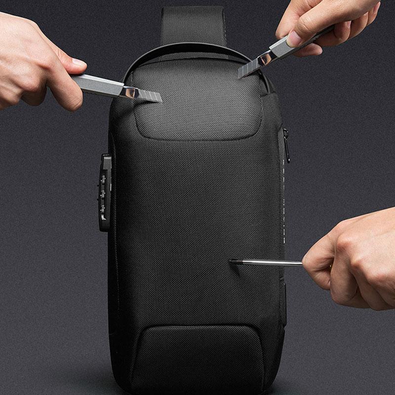 Wasserdichte Schultertasche mit USB-Ladeanschluss