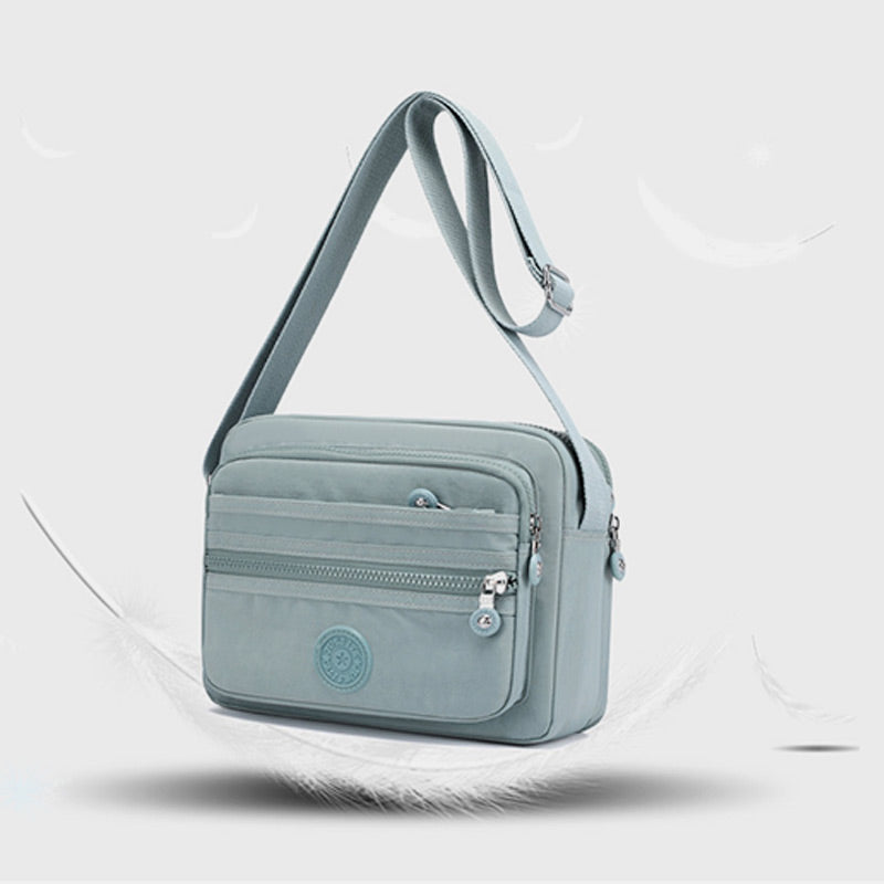 Lässige Umhängetasche mit mehreren Taschen und leichtem Design