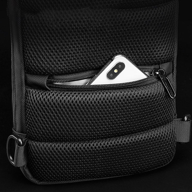Multifunktionale, wasserdichte, diebstahlsichere Schultertasche mit USB-Ladeanschluss