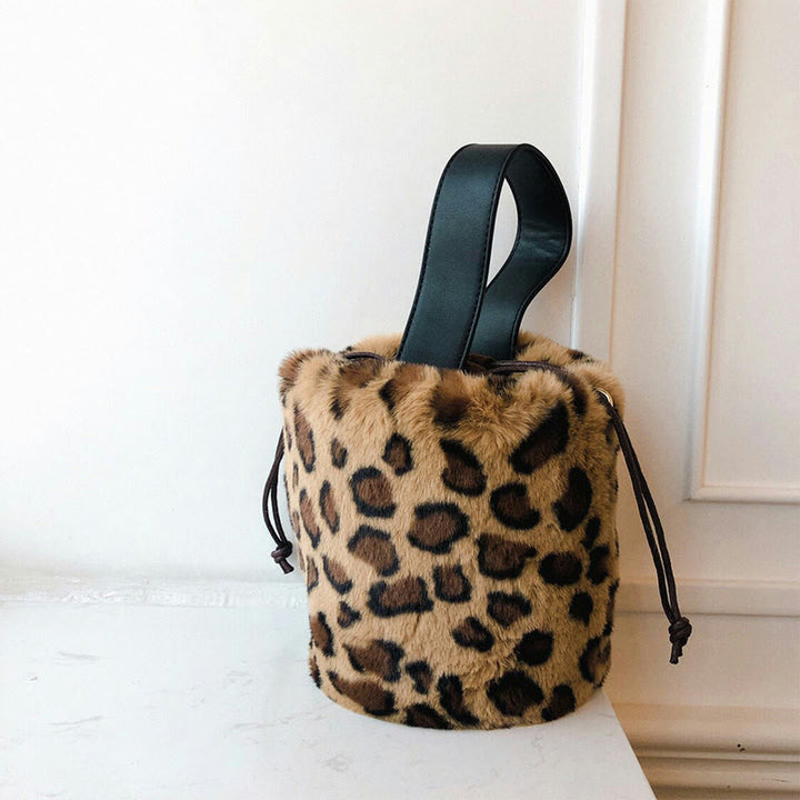 Handtasche mit Kordelzug für Damen, minimalistische Beuteltasche aus Kunstpelz