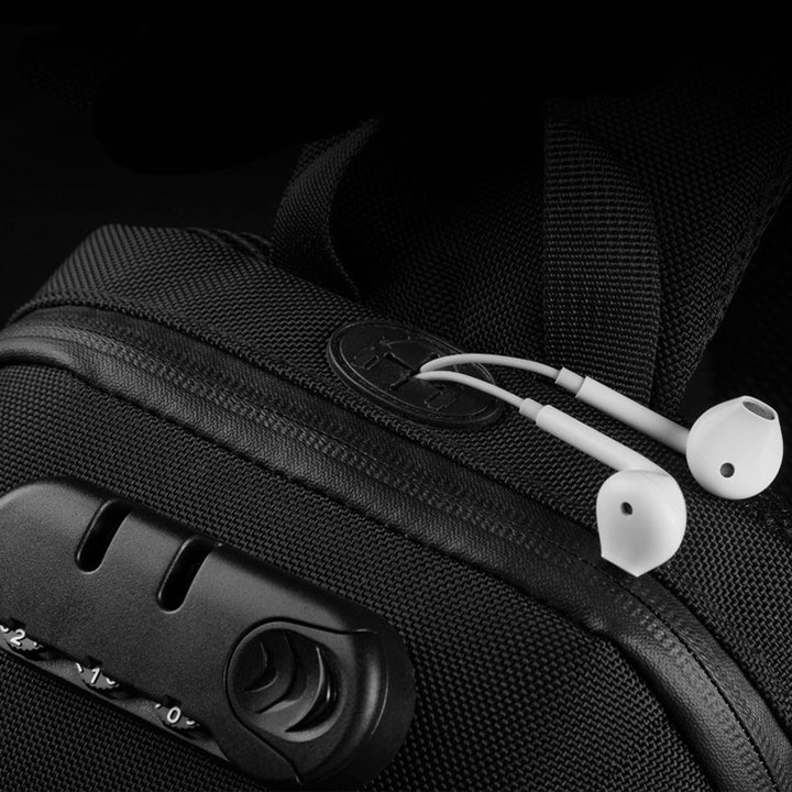 Multifunktionale, wasserdichte, diebstahlsichere Schultertasche mit USB-Ladeanschluss
