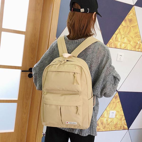 Diebstahlsicherer Rucksack mit mehreren Taschen
