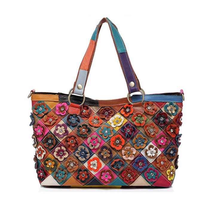 Tote Bag aus echtem Leder in Kontrastfarbe mit mehrfarbigen Blumen