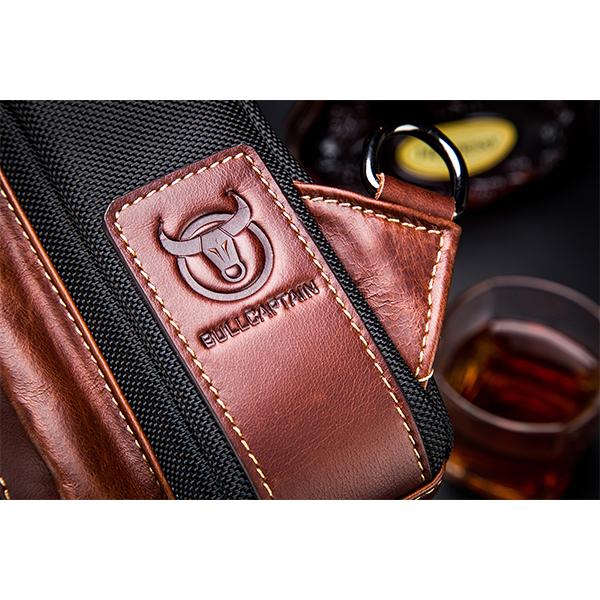 Lässige, modische Brusttasche aus echtem Leder
