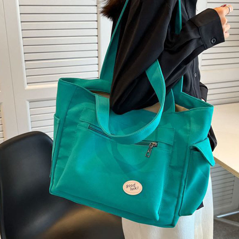 Tragetasche für Damen, schlichte Schultertasche mit Abzeichen-Dekor