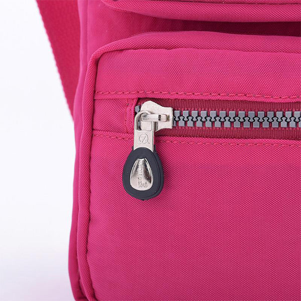 Umhängetasche aus Nylon mit mehreren Taschen