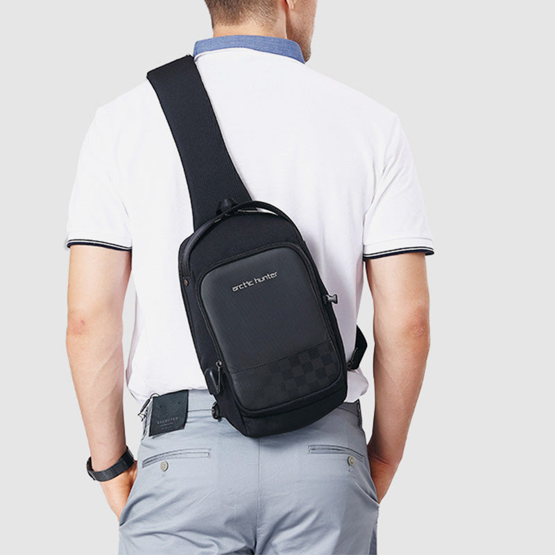 Große, diebstahlsichere, wasserdichte Schultertasche mit USB-Ladefunktion