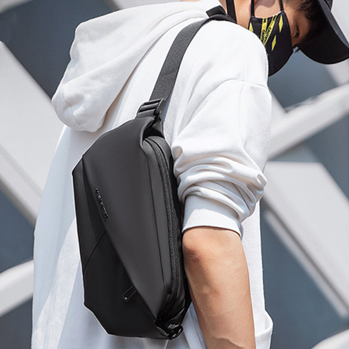 Kleine Brusttasche für Herren, funktionaler, wasserdichter, lässiger Tagesrucksack, Sling-Umhängetasche