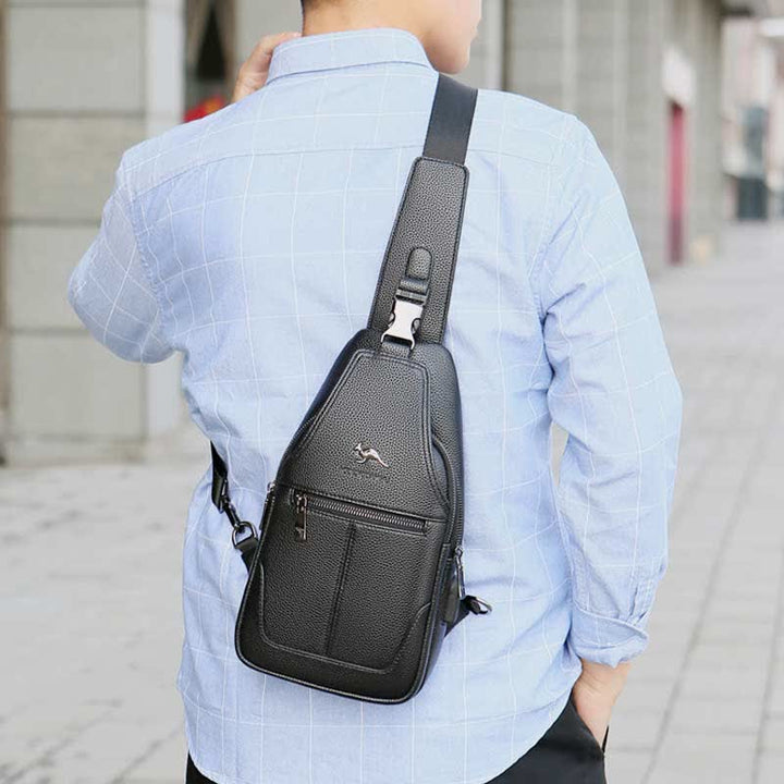Sling-Brusttasche aus Leder mit mehreren Taschen für Männer mit USB-Ladeanschluss