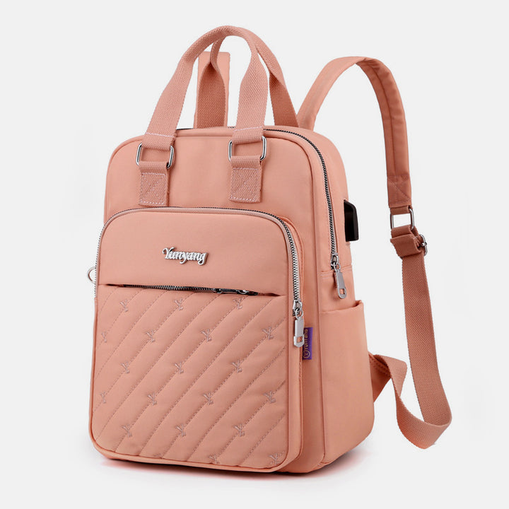 Leichter Rucksack mit Prägestickerei und USB-Ladeanschluss