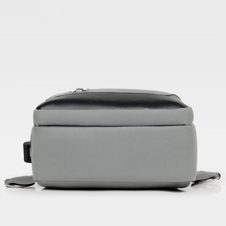 Wasserdichte Schultertasche mit USB-Ladefunktion 