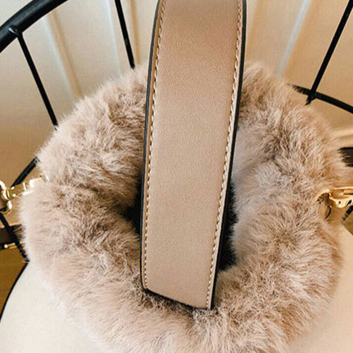 Handtasche mit Kordelzug für Damen, minimalistische Beuteltasche aus Kunstpelz
