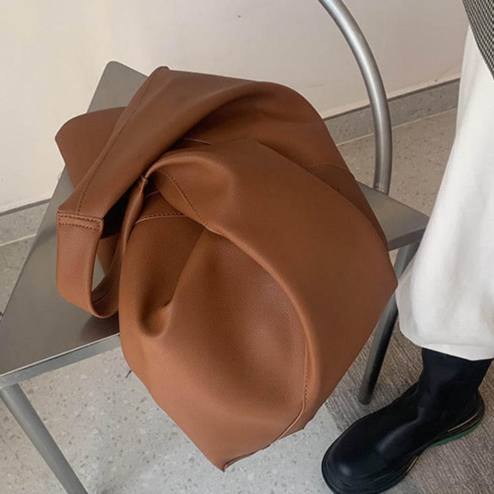 Große Tragetasche aus weichem Leder mit einzelner Schulter für Damen im Business-Stil