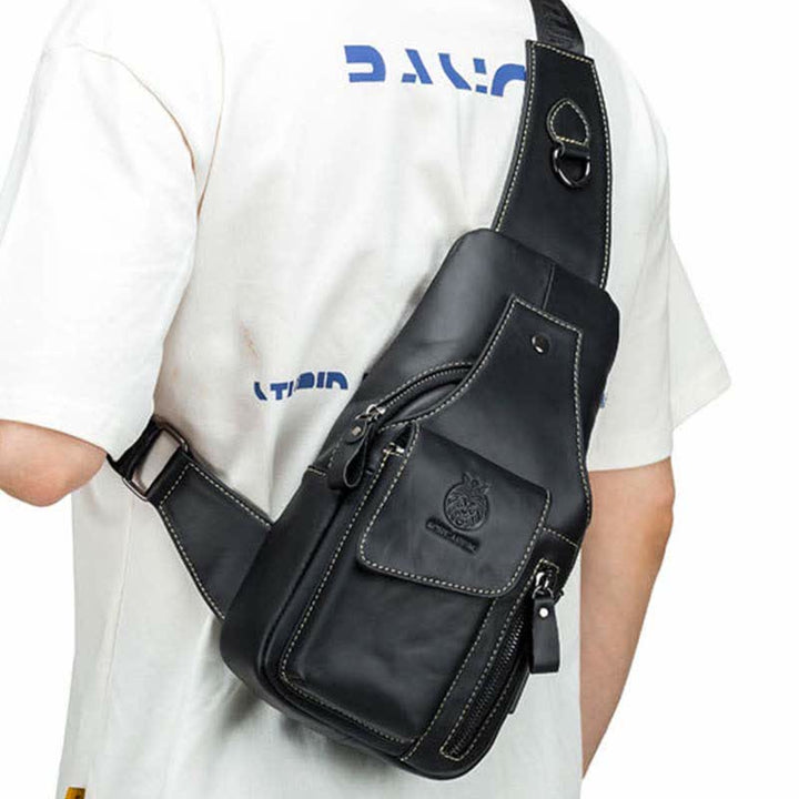 Brusttasche aus echtem Leder mit mehreren Taschen und USB-Ladeanschluss