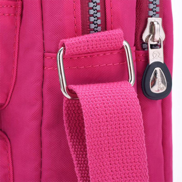Umhängetasche aus Nylon mit mehreren Taschen