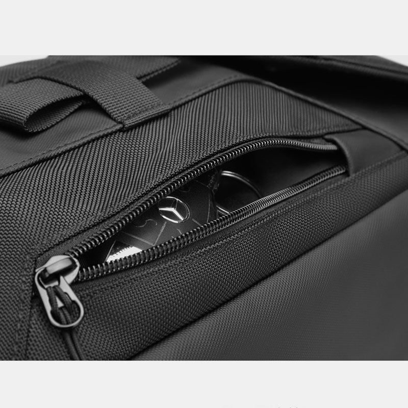 Wasserabweisende Schultertasche mit USB-Ladeanschluss