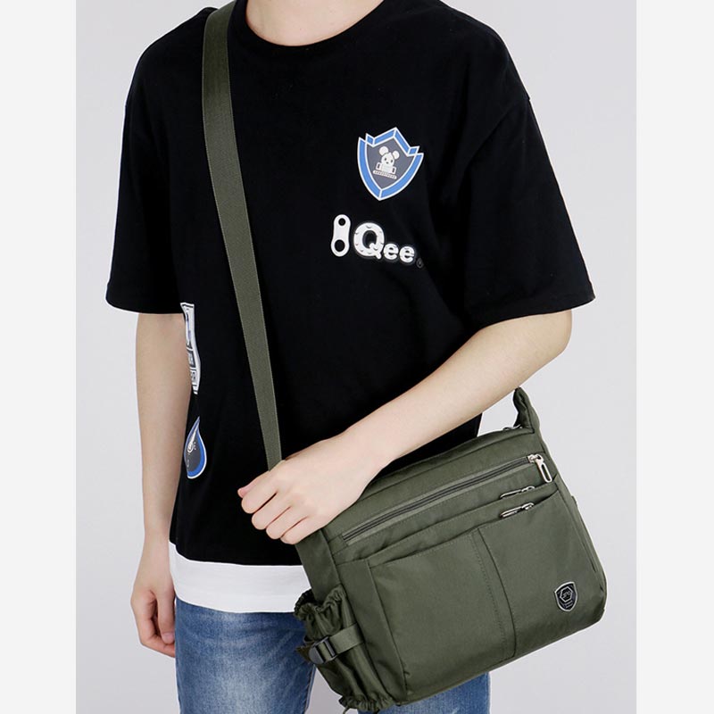 Leichte Umhängetasche aus Nylon mit mehreren Taschen für Herren