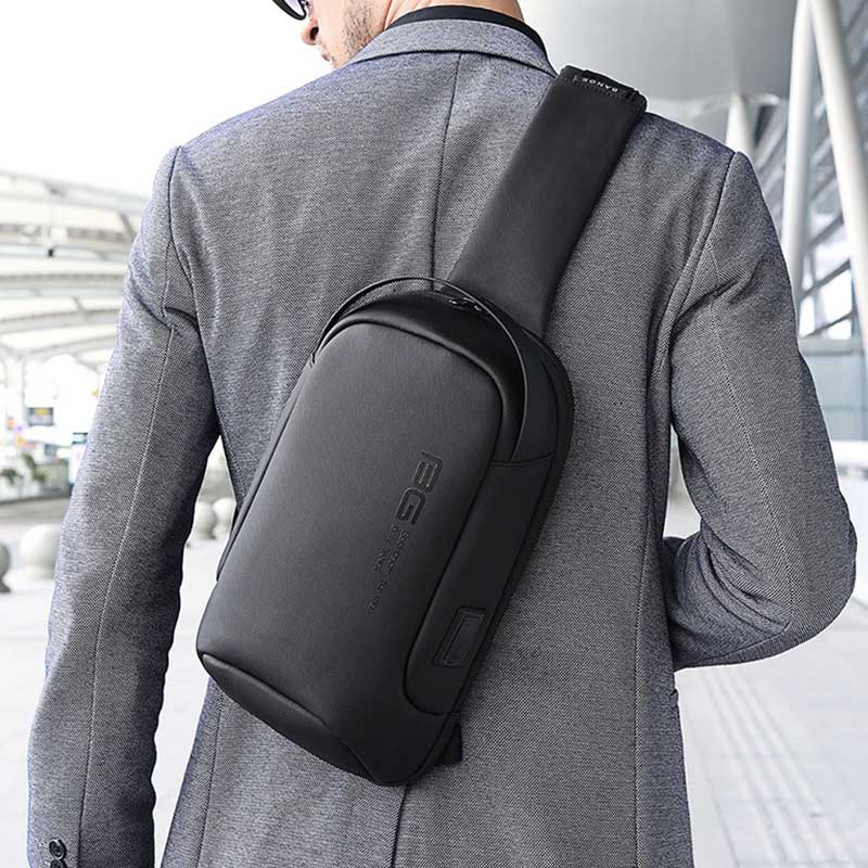 Wasserdichte, großvolumige Schultertasche mit Diebstahlschutz 