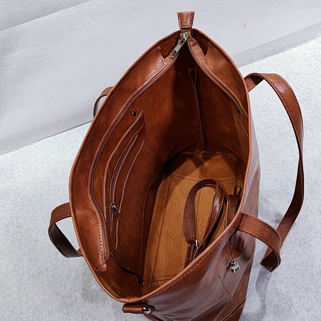 Retro Damen Umhängetasche aus weichem veganem Leder, Umhängetasche für Reisen - image 1
